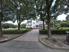 -东方绿舟酒店-停车场