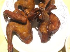 招牌烤乳鸽-石岐佬中山菜馆(张溪店)