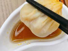 手拆蟹粉小笼包-苏小柳点心·手作小笼包(浦东嘉里城分院)