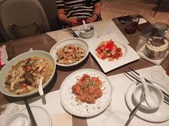 -港丽餐厅(来福士店)