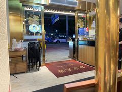 -胡须佬鸡煲四季火锅店(石厦西村直营店)
