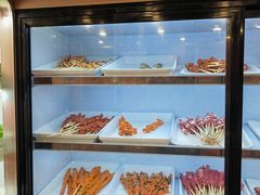 -哈尔滨小酒馆·鲜肉现穿自助烧烤(康新花园店)