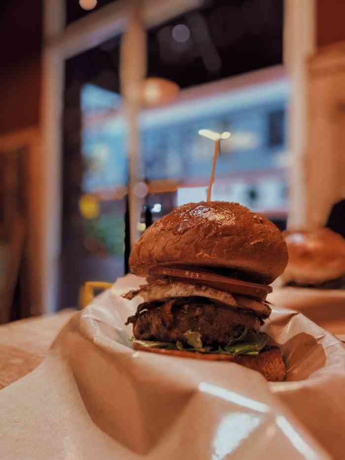 lone star 孤星汉堡-"第二次来这家汉堡店了第一次去吃是觉得薯.