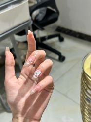 -艾珂·美甲美睫
