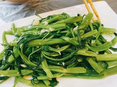 -覃记海鲜美食餐厅