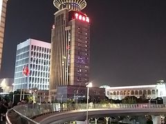 -陆家嘴空中步行连廊