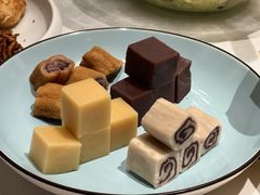 宫廷点心拼盘-羲和雅苑•北京烤鸭(陆家嘴中心店)