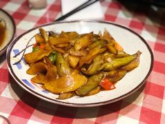 地三鲜-东北哈尔滨酱骨头馆房掌柜铁锅炖