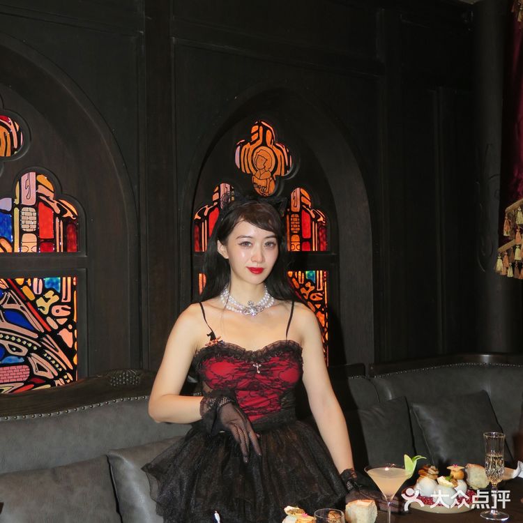BU CASTLE｜外滩首家暗黑古堡西餐厅🏯