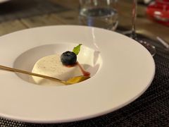 -MONICH牛排融合餐厅(和义大道购物中心店)