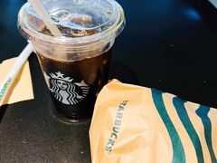 甄选冷萃-星巴克(浦东机场T2到达店)
