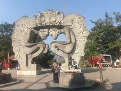 -墨江北回归线标志园