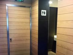 -麦当劳(乳山路店)