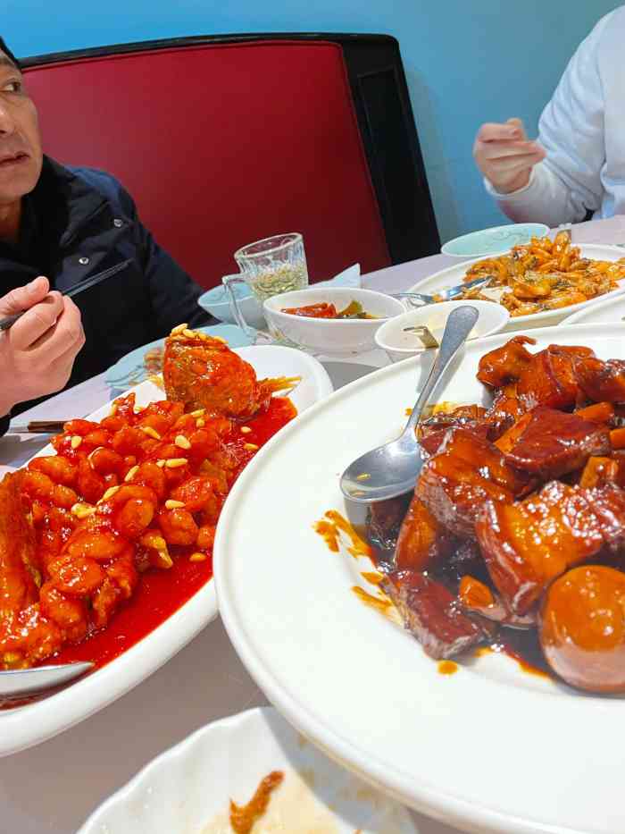 夏味馆(镇宁路店)-"前老板从加拿大回国省亲,来上海指定要吃大.