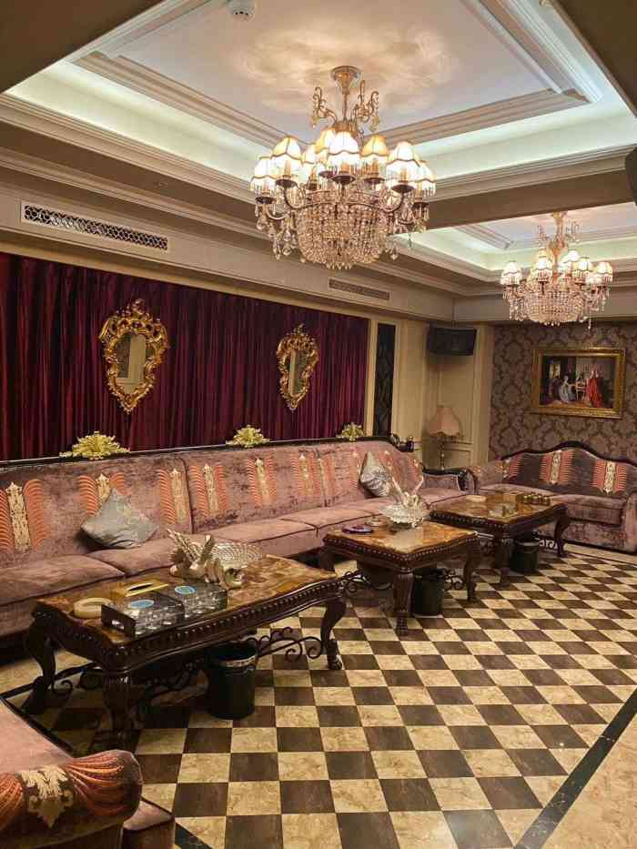 凡尔赛酒店ktv-"环境是不错的,新来的一家店服务态度周到.