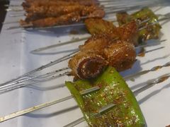 -三个大叔烤羊肉串·歌手驻唱·碳烤鲜肉(西三旗店)