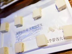 蒙古阿妈手工鲜乳酪-三个蒙古大叔羊肉串(大宁店)