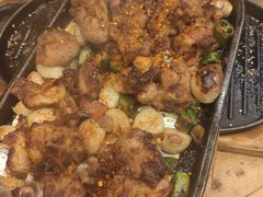 东镇老味道烤鸡块-老东镇啤酒屋海鲜加工·蒸汽海鲜·海鲜烧烤(台东店)
