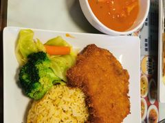 招牌吉列豬扒炒底飯-深仔记茶餐厅(亚士厘道店)