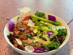 嫩煎鸡腿沙拉-La Terre乐田(万象城店)