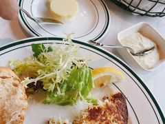 招牌蟹肉饼-Wolfgang’s Steakhouse 沃夫冈牛排馆(上海白玉兰广场店)