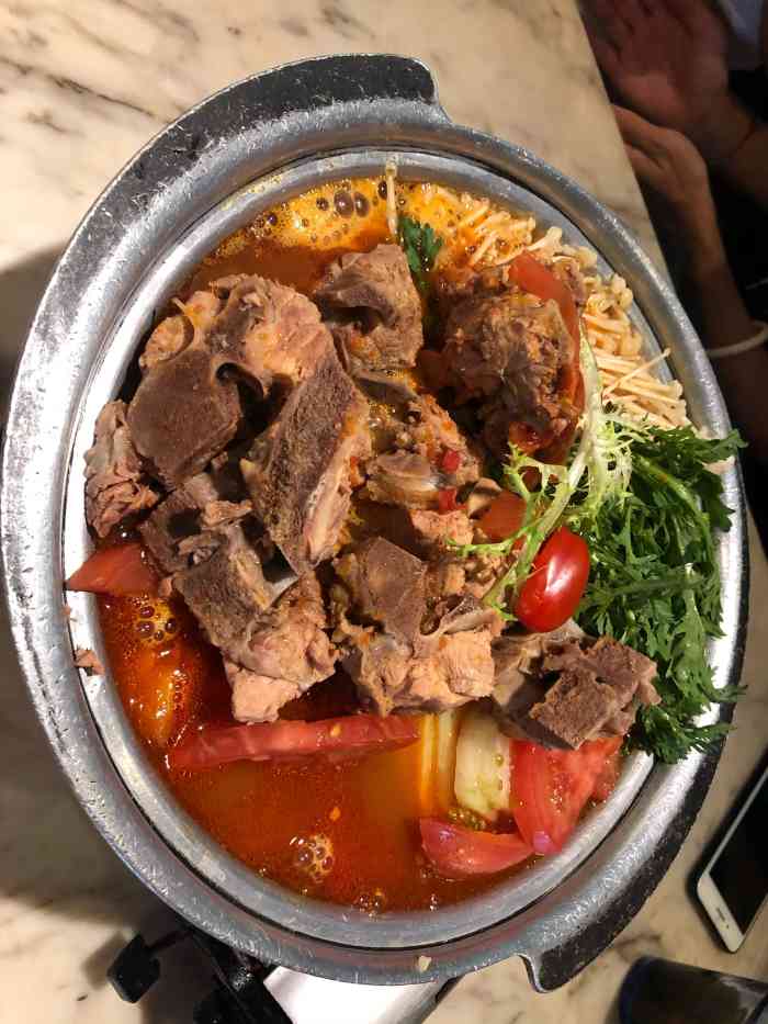 锅谣原汁猪骨锅(长泰广场店)-"长泰广场这家店每每吃饭时间人都好多