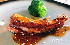 Tibetan Tea Braised Pork Ribs