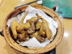 盐焗乳鸽-澳门西南饭店·粤菜·茶市·手工点心(华海路店)