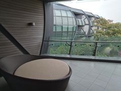 -上海滴水湖皇冠假日酒店