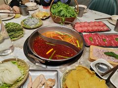 -由衷贵州酸汤牛肉火锅(新桥店)