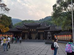 -峨眉山报国寺