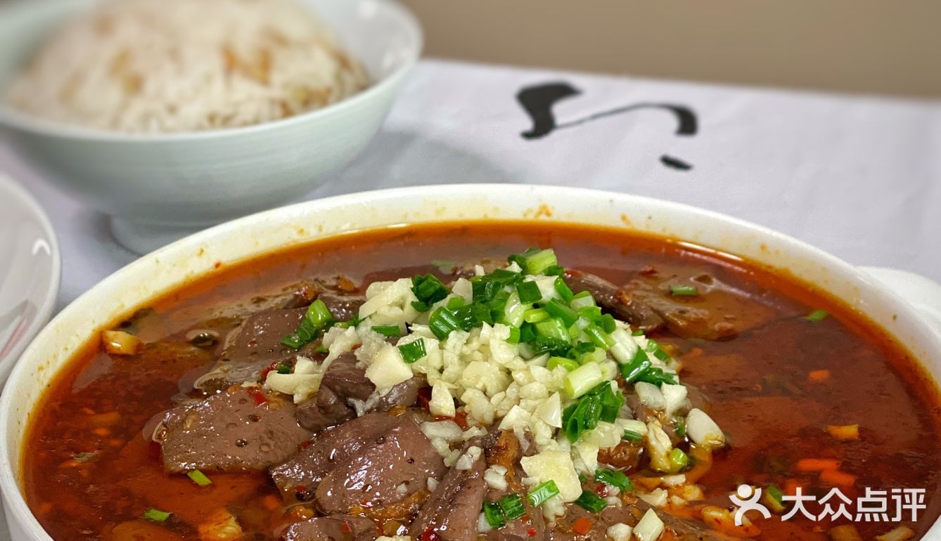 格外的香。想吃血豆腐了,用重庆朋友寄来的底料炒的