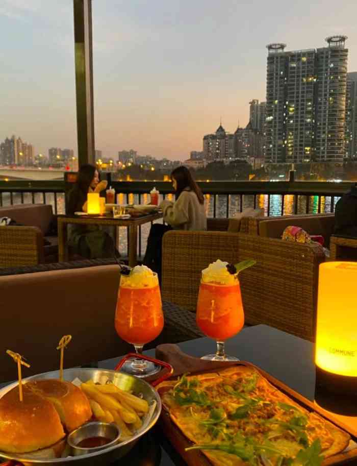 commune(广州江湾阳光天地店)-"中午约了朋友过来聚,这间位置比较折中