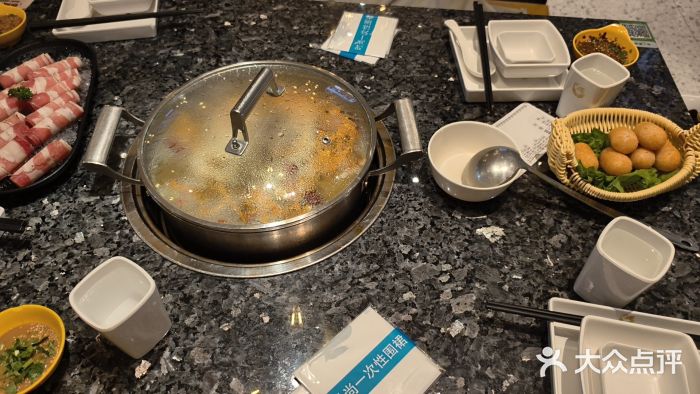 一席地·本地鸡窝·杭帮鸡火锅(萧山银隆百货店)图片