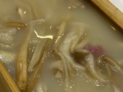 -香巴拉云南餐厅(华莱坞店)