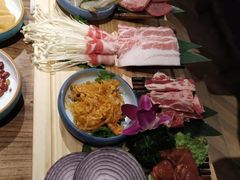 -明洞阿姨·韩式酱蟹烤肉·创意料理(三元桥店)