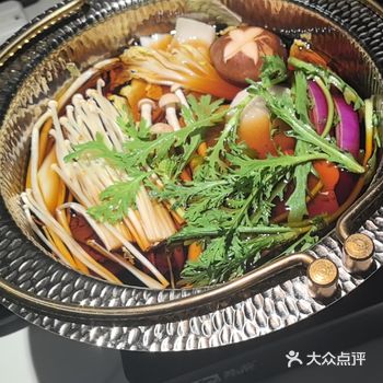 #烧鸟居酒屋#和牛寿喜烧店面装修日式酒屋 暖黄色灯光