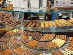 -Laderach 莱德拉(上海环贸iapm店)