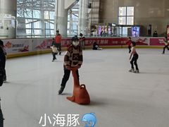 -冰纷万象滑冰场(沈阳万象城店)