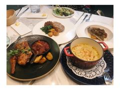 -La Mer Restaurant & Lounge