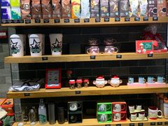 零售区-星巴克(广州动漫星城东区店)