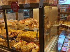 面包甜点陈列柜-BreadTalk面包新语·烘焙蛋糕(高德置地春广场店)