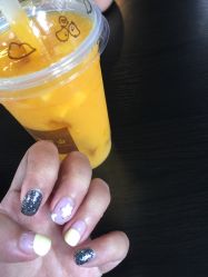 -手牵手美甲