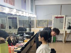 -吉田美学化妆美甲摄影培训(宁波校区)