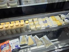 -正飞鲜奶(吐鲁番路店)