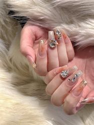 -LISSOM莉森 Nail ·美甲美睫原创定制店