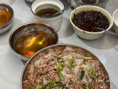 -正宗杨记普洱酸醋米线(总店)