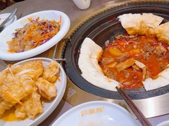 -锅飘飘·东北铁锅炖(雨花客厅店)