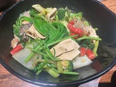 -万记麻辣烫国展总店