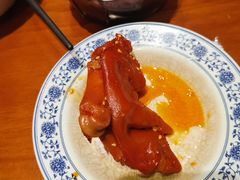 麻辣猪蹄-爆炸头阿姨小四川正宗川味小吃(无任何分店)